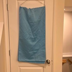 Prom shawl baby blue needs ironing, dry cleaning